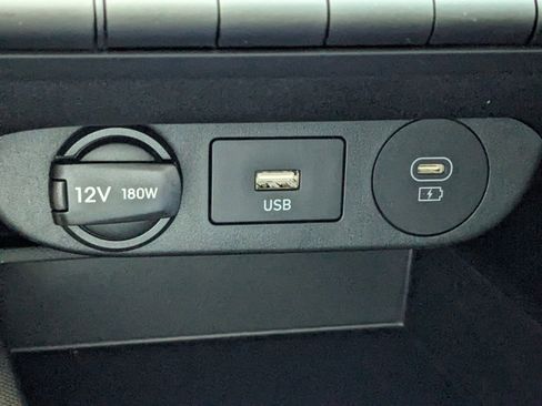 Certified 2025 Hyundai Elantra Sport image 26