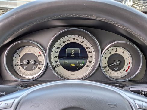 Used 2014 Mercedes-Benz E 350 Sedan image 14