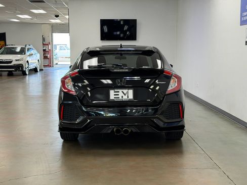 Used 2018 Honda Civic Sport image 8