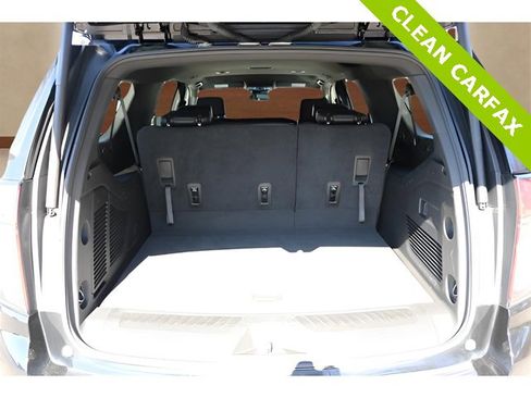 Used 2024 Chevrolet Suburban LT image 16