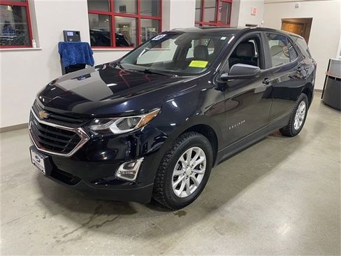 Used 2020 Chevrolet Equinox LS image 3