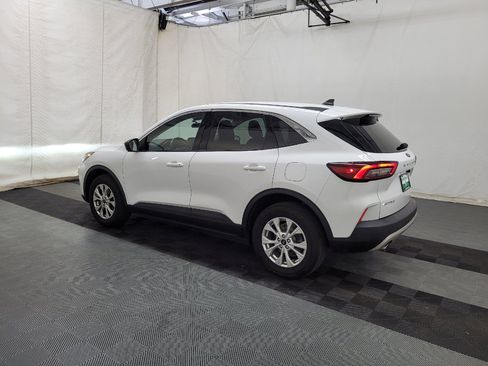 Used 2023 Ford Escape Active AWD/4WD image 3