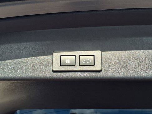 Used 2024 Subaru Ascent Premium w/ Convenience Package AWD/4WD image 20