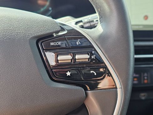 Used 2023 Kia Niro EX Touring FWD image 36