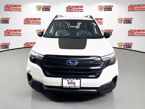 Used 2025 Subaru Forester w/ Convenience Package #1 AWD/4WD image 10