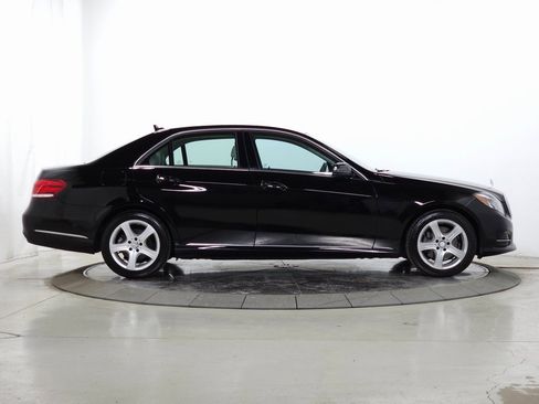 Used 2014 Mercedes-Benz E 350 4MATIC Sedan image 11