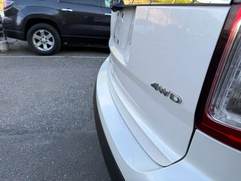 Used 2014 Ford Explorer Limited w/ Equipment Group 302A AWD/4WD image 8
