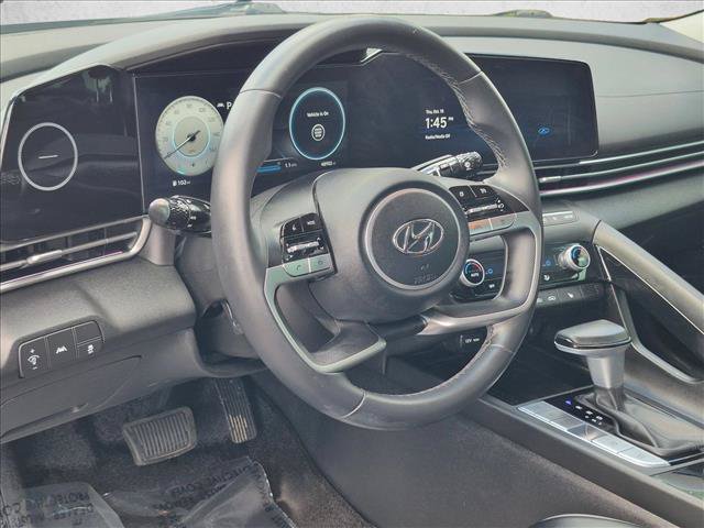 Used 2023 Hyundai Elantra Limited FWD image 10