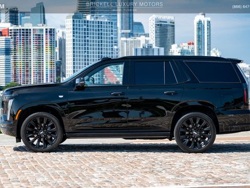 Used 2026 Cadillac Escalade Platinum Sport w/ LPO, ONYX Package AWD/4WD image 6