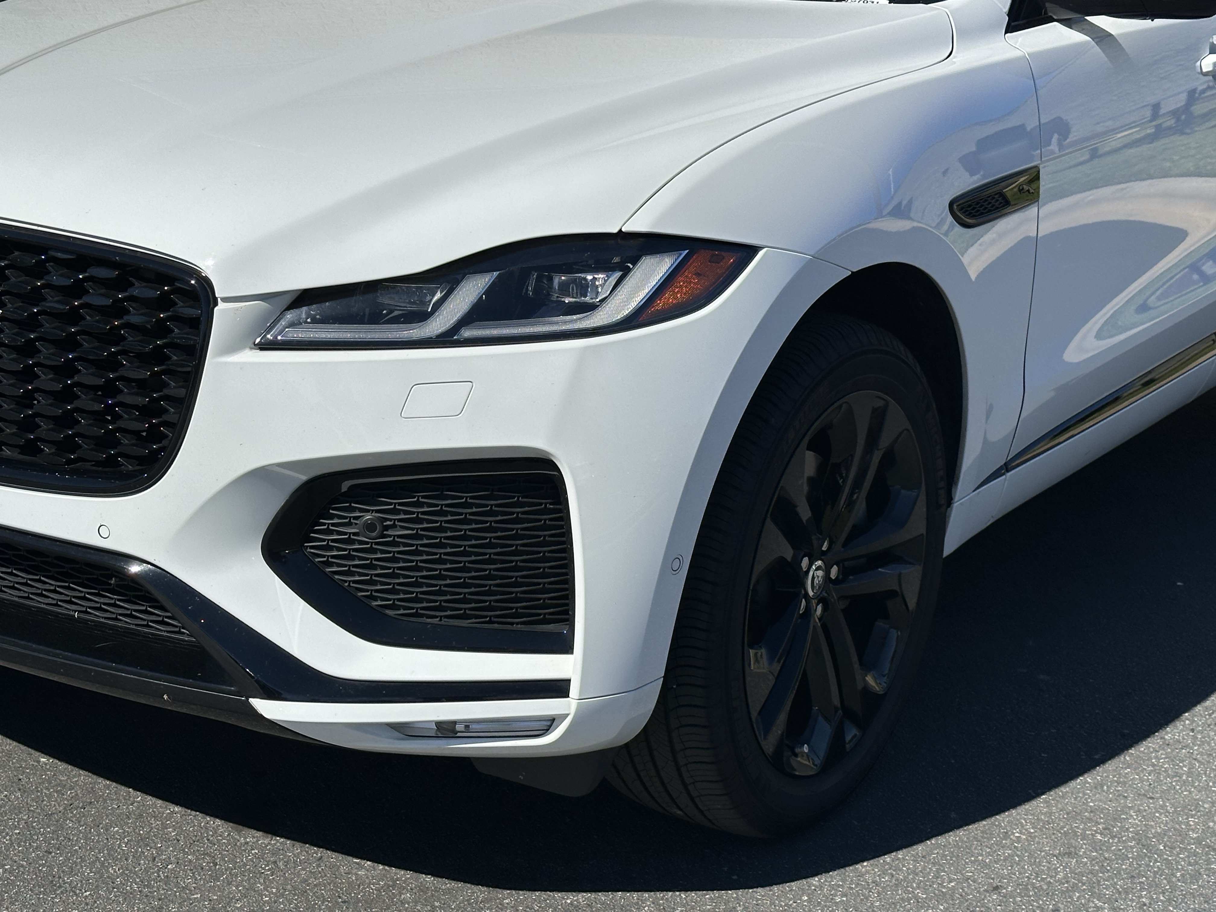 Used 2026 Jaguar F-PACE R-Dynamic S AWD/4WD image 11