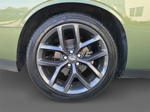 Used 2022 Dodge Challenger R/T w/ Blacktop Package image 10