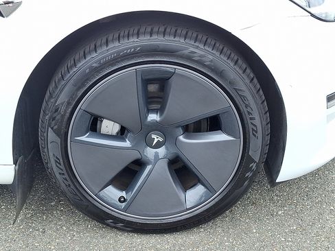 Used 2019 Tesla Model 3 Performance image 8