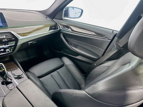 Used 2018 BMW 530i RWD image 24
