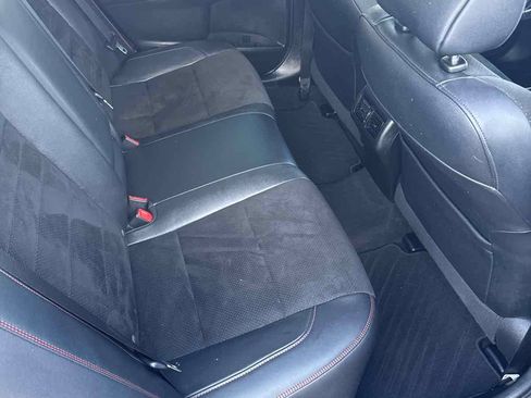 Used 2015 Toyota Camry XSE FWD image 11