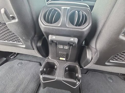Used 2026 Jeep Gladiator Rubicon AWD/4WD image 23