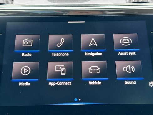 Used 2022 Volkswagen Tiguan SE image 16