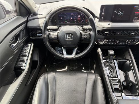 Used 2024 Honda Accord Touring image 13