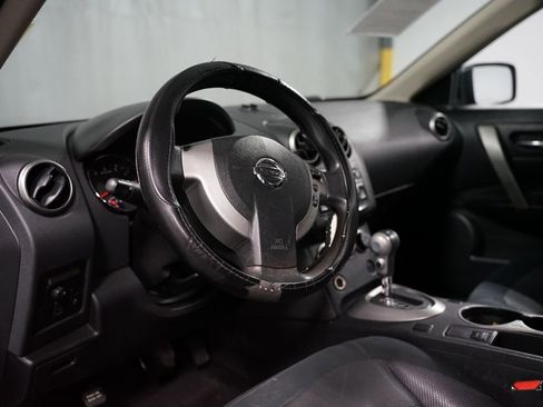 Used 2013 Nissan Rogue S AWD/4WD image 7