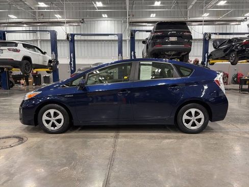 Used 2015 Toyota Prius Four image 4