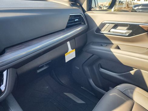 New 2026 Chevrolet Suburban Z71 w/ Comfort Package image 37