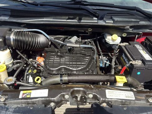 Used 2015 Chrysler Town & Country Touring-L w/ Driver Convenience Group FWD image 24