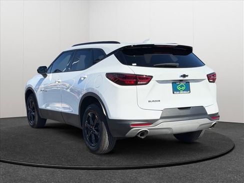 Used 2024 Chevrolet Blazer LT w/ Convenience Package image 3