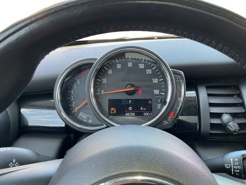 Used 2019 MINI Cooper 2-Door Hardtop image 13