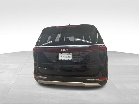 Used 2024 Kia Carnival EX FWD image 34