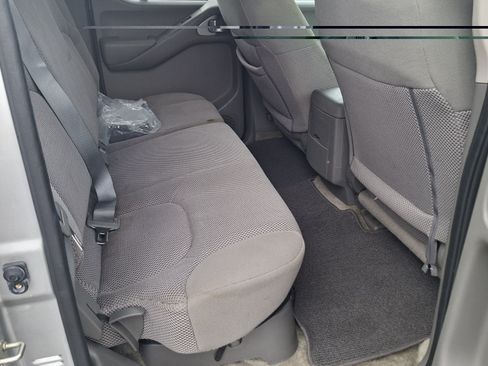 Used 2017 Nissan Frontier SV RWD image 21