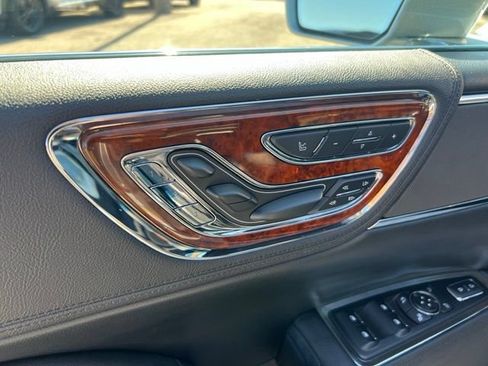 Used 2020 Lincoln Continental Reserve AWD/4WD image 8