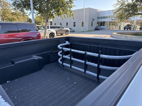 Used 2016 Toyota Tacoma SR5 image 31