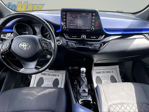 Used 2021 Toyota C-HR XLE FWD image 10