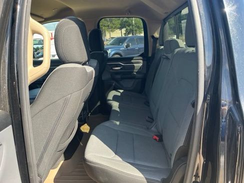 Used 2020 RAM 1500 Big Horn AWD/4WD image 11