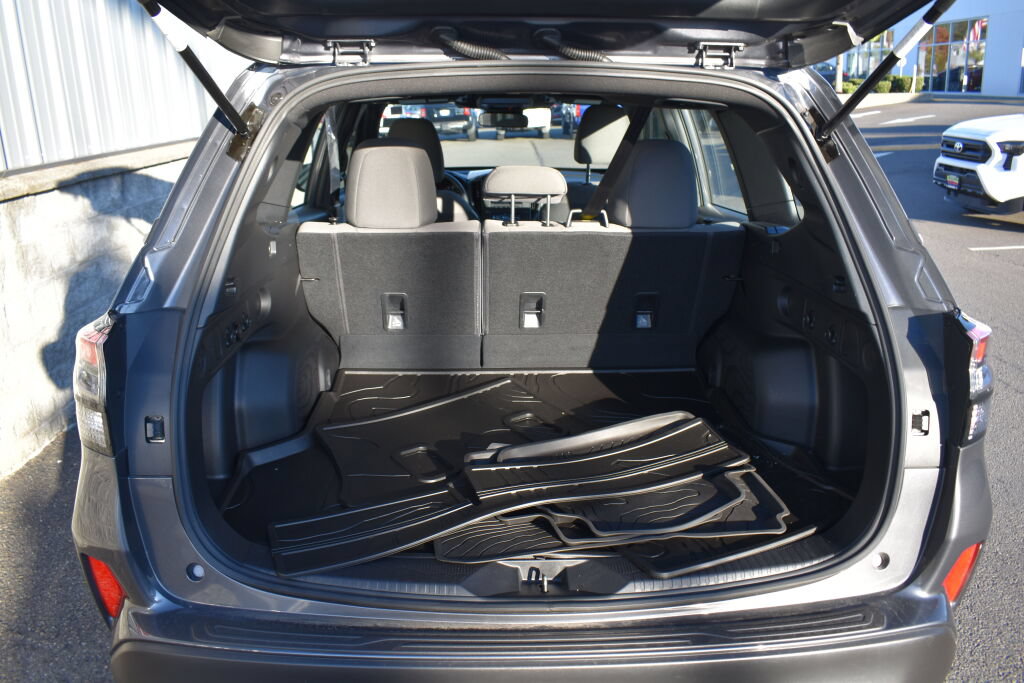 Used 2025 Subaru Forester AWD/4WD image 21