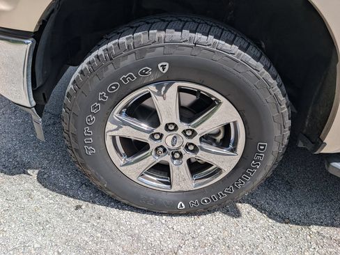 Used 2018 Ford F150 XLT w/ Equipment Group 302A Luxury AWD/4WD image 14