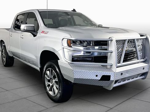 Used 2022 Chevrolet Silverado 1500 LT w/ Z71 Off-Road Package AWD/4WD image 3