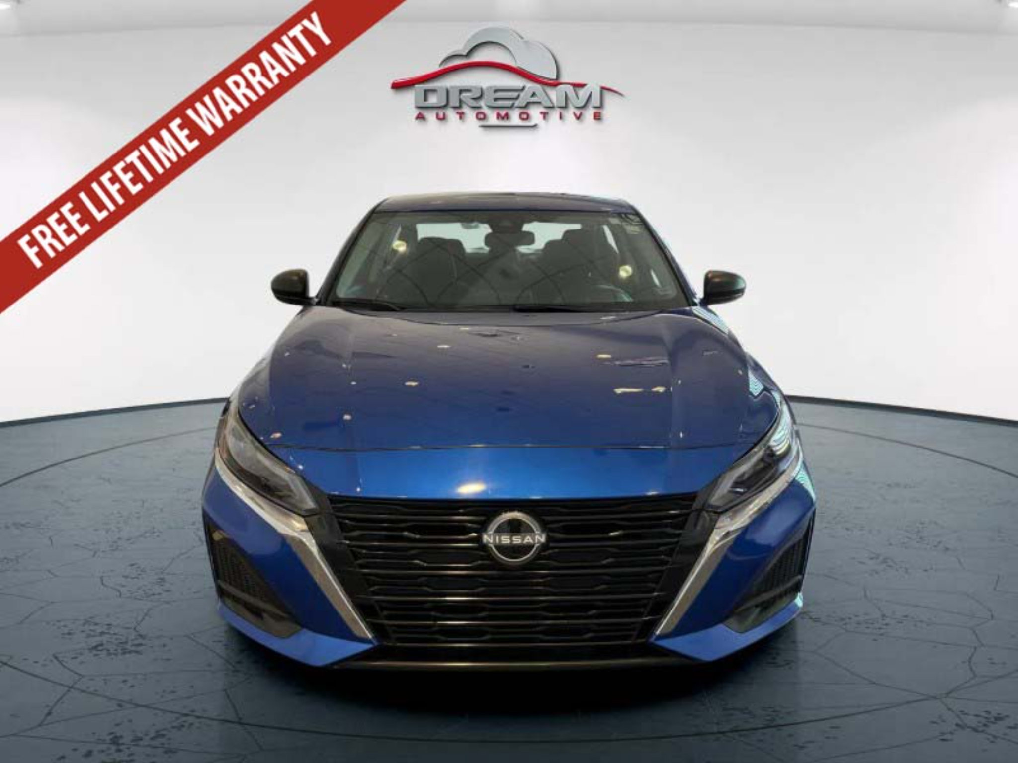 Used 2025 Nissan Altima 2.5 SV AWD/4WD image 3