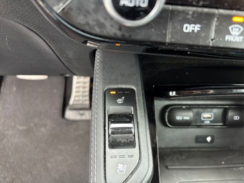 Certified 2021 Kia Telluride SX w/ SX Prestige Package image 47