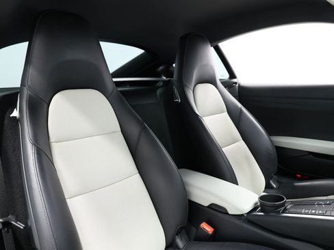 Used 2021 Porsche 718 Cayman RWD image 56