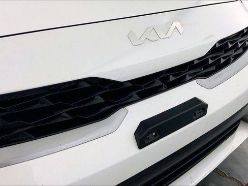 Certified 2024 Kia Forte LXS image 28