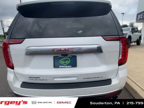 Certified 2022 GMC Yukon XL Denali w/ Denali Premium Package AWD/4WD image 9