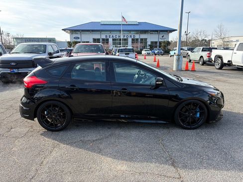 Used 2017 Ford Focus RS image 4