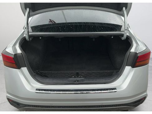 Used 2020 Nissan Altima 2.5 SR FWD image 16