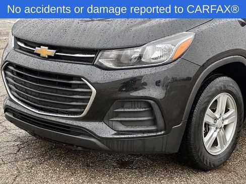 Certified 2022 Chevrolet Trax LS w/ Tint and Cruise Package image 10