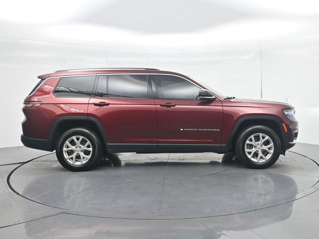 Used 2023 Jeep Grand Cherokee L Limited RWD image 4