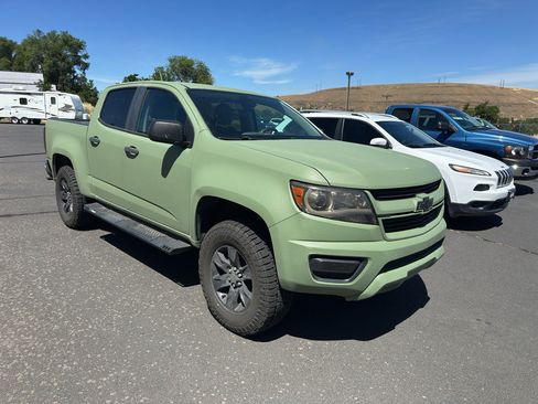 Used 2015 Chevrolet Colorado W/T w/ WT Convenience Package AWD/4WD image 4