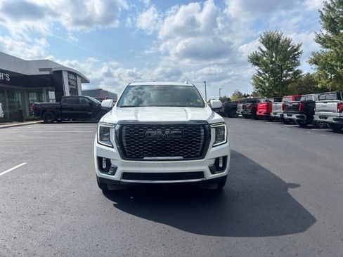 Used 2024 GMC Yukon XL Denali Ultimate w/ LPO, Floor Liner Package AWD/4WD image 3