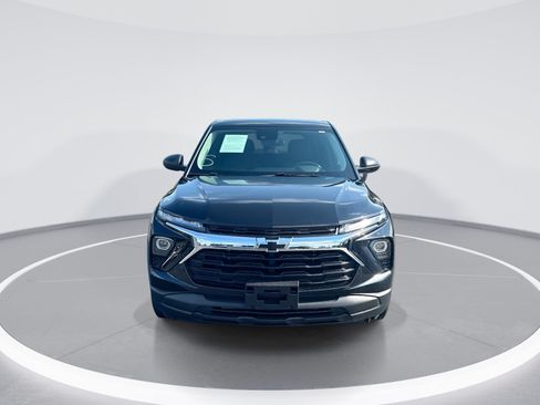Used 2025 Chevrolet TrailBlazer LS w/ LS Convenience Package FWD image 3