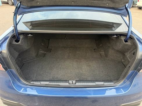 Used 2022 Subaru Legacy Premium image 40