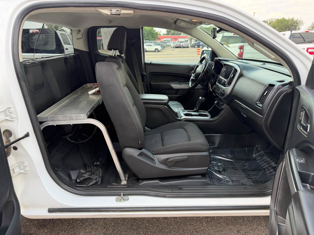 Used 2021 Chevrolet Colorado LT w/ Fleet Safety Package AWD/4WD image 31